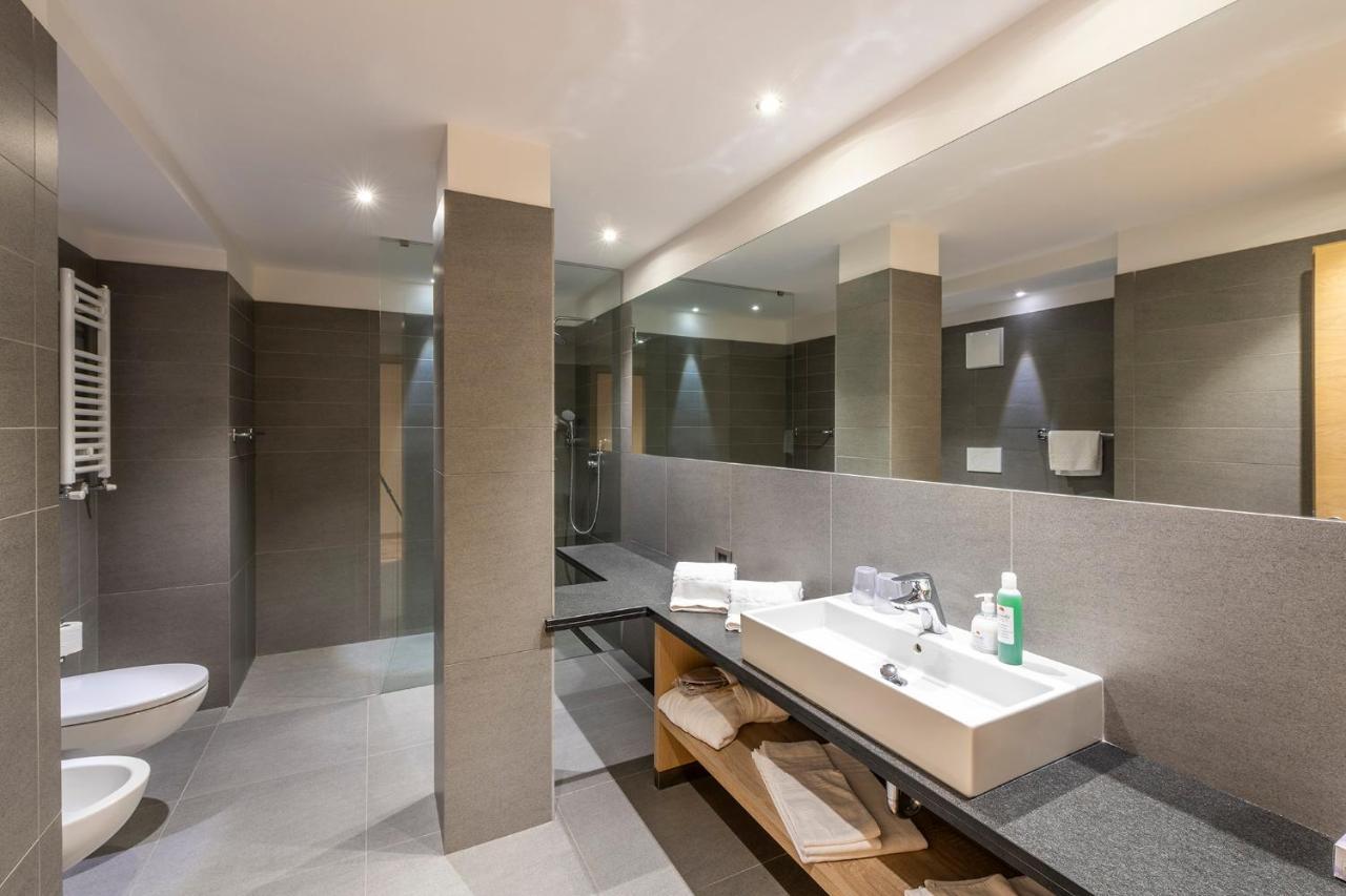 Design & Suite Hotel Ciarnadoi Віго-ді-Фасса Екстер'єр фото