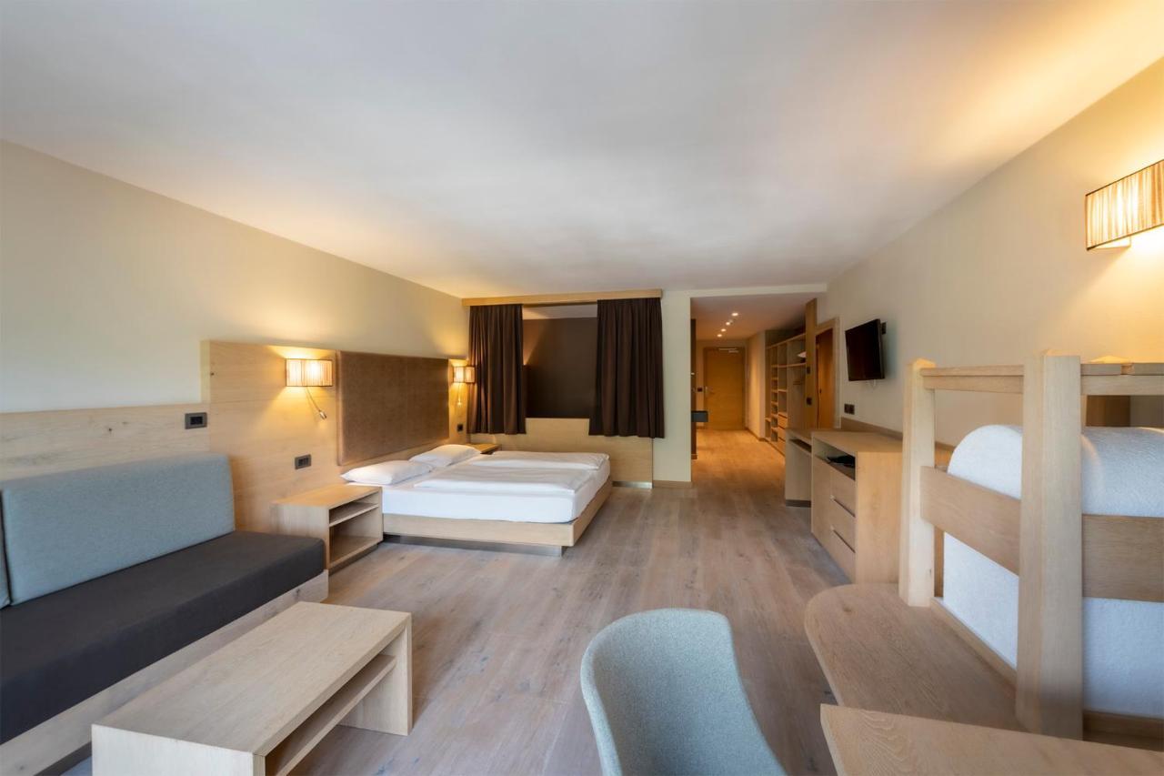 Design & Suite Hotel Ciarnadoi Віго-ді-Фасса Екстер'єр фото