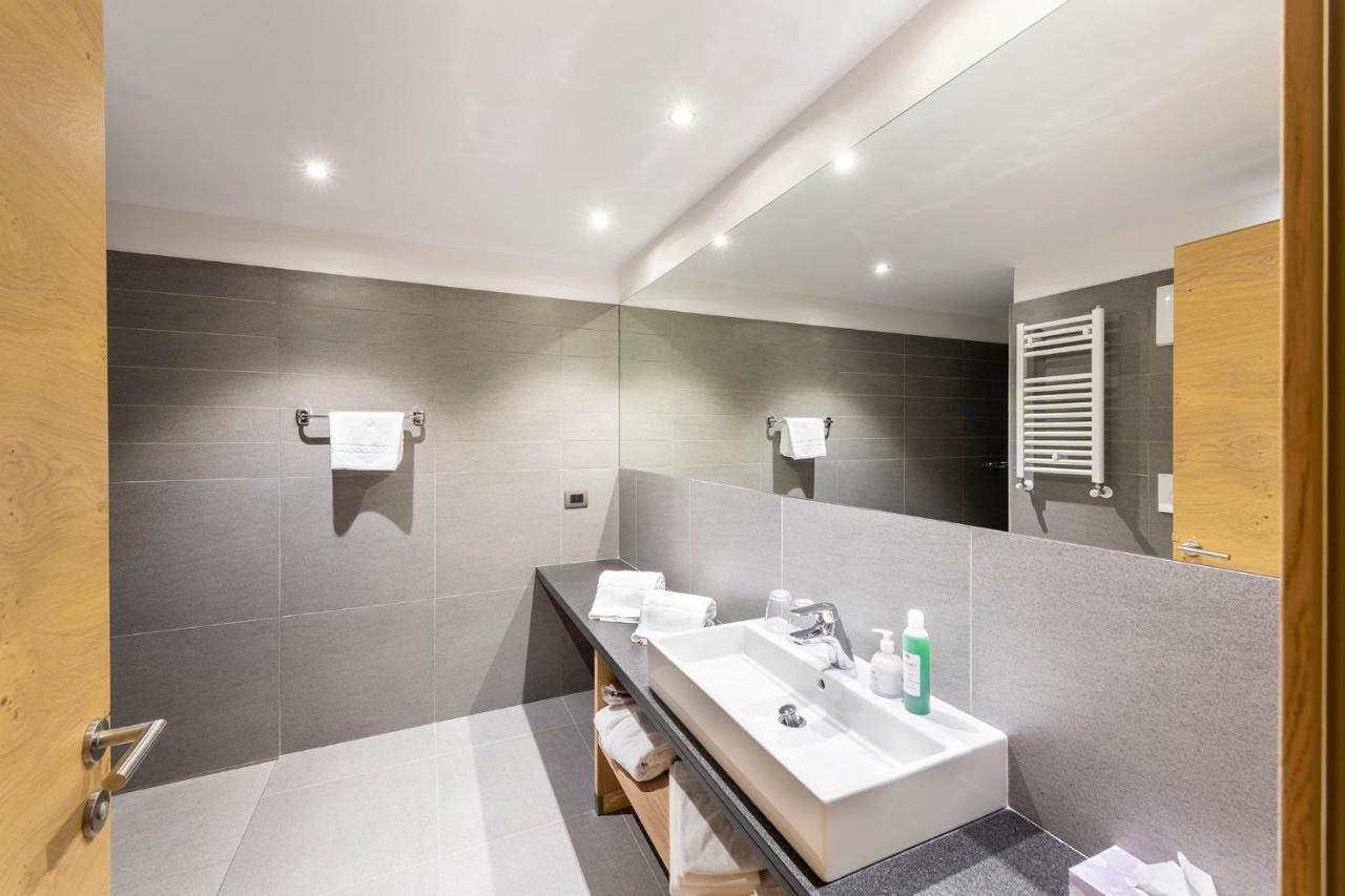 Design & Suite Hotel Ciarnadoi Віго-ді-Фасса Екстер'єр фото