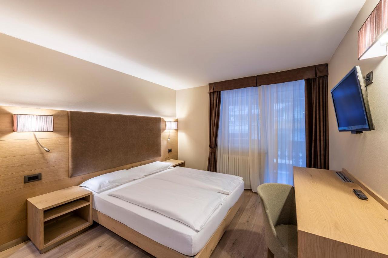 Design & Suite Hotel Ciarnadoi Віго-ді-Фасса Екстер'єр фото