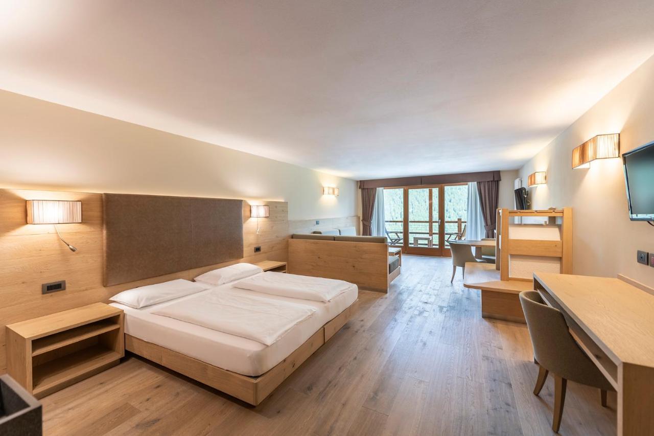 Design & Suite Hotel Ciarnadoi Віго-ді-Фасса Екстер'єр фото