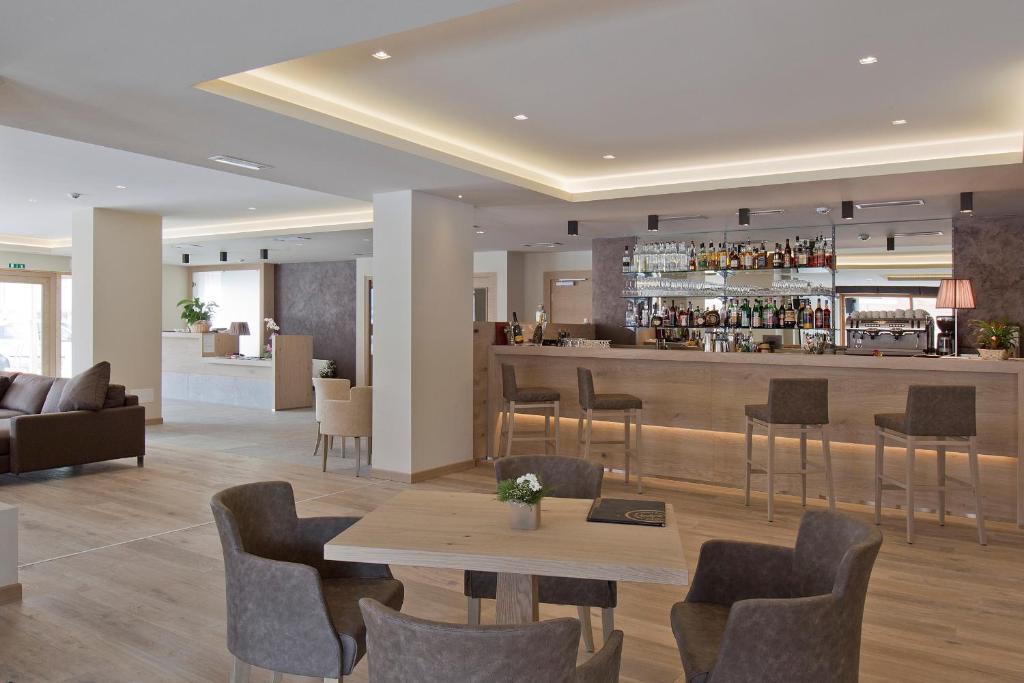 Design & Suite Hotel Ciarnadoi Віго-ді-Фасса Екстер'єр фото